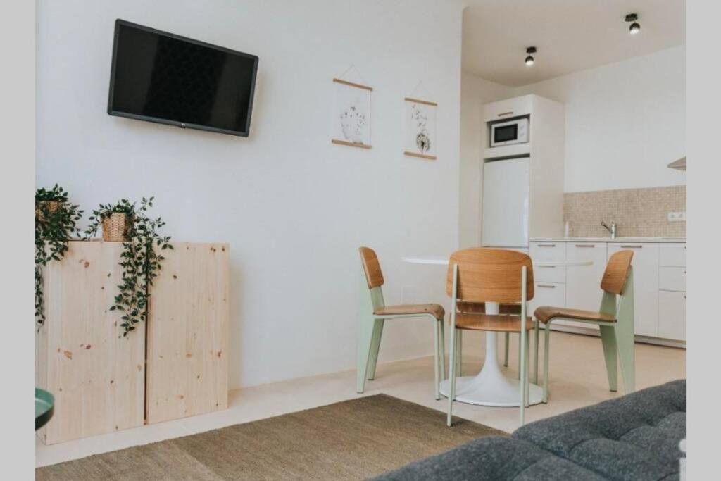 Ar@Ngo House Center Apartment Malaga Bagian luar foto